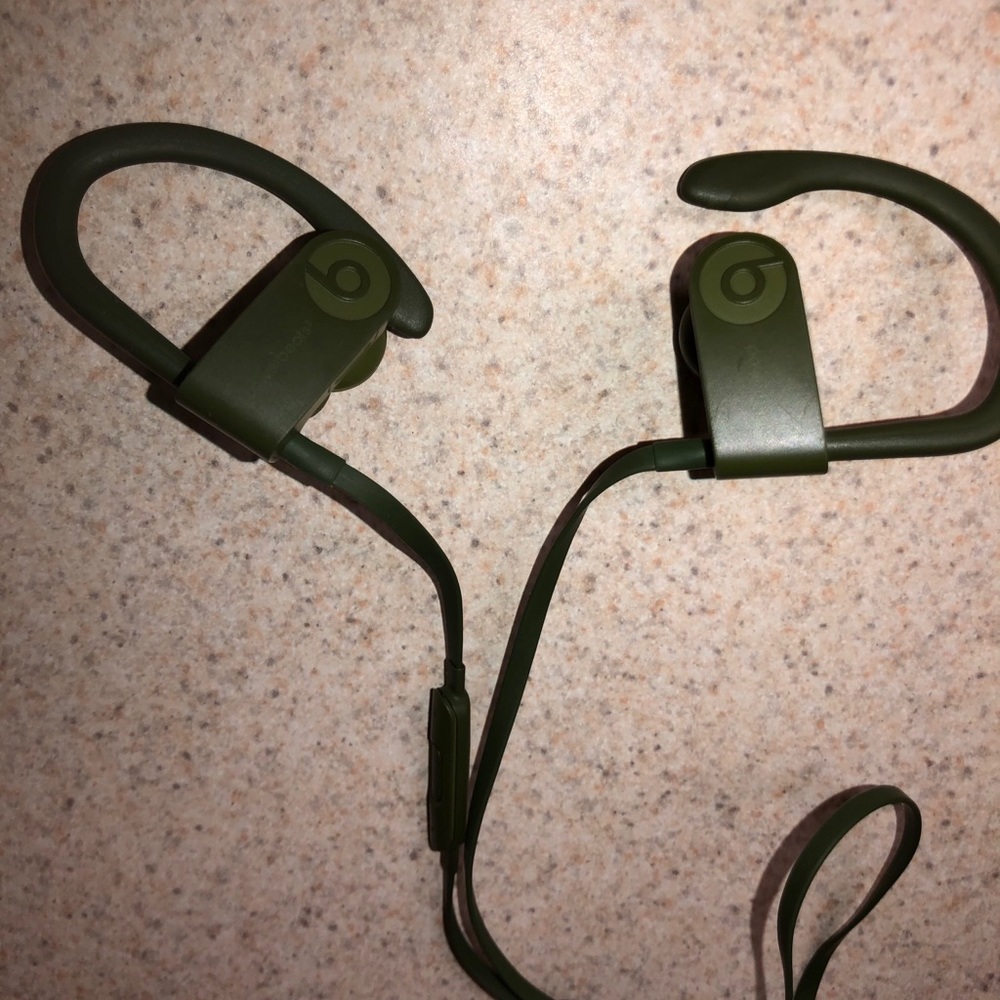 BEATS PRO WIRELESS